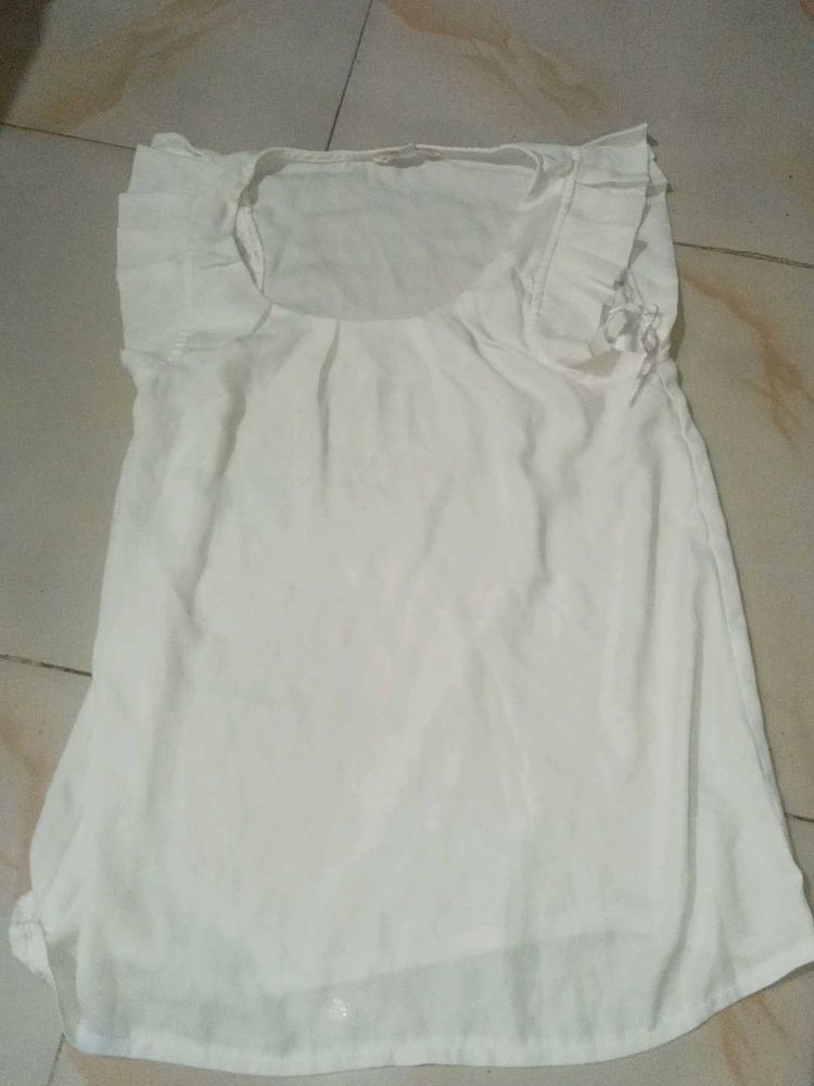 Chic White Ruffled Sleeve Top