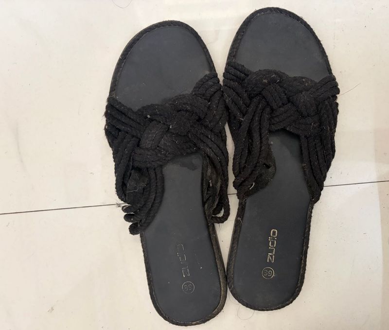 Zudio Black Braided Strap Flat Sandals