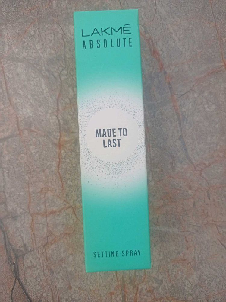 Lakme Absolute Setting Spray