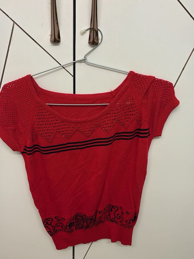 Chic Red Short Sleeve Knit Top