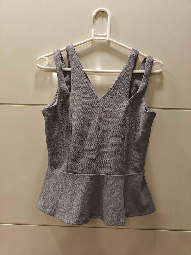 kazo Peplum Top in S