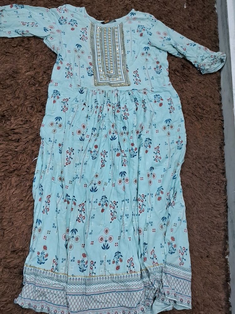Nayra Cut Kurti
