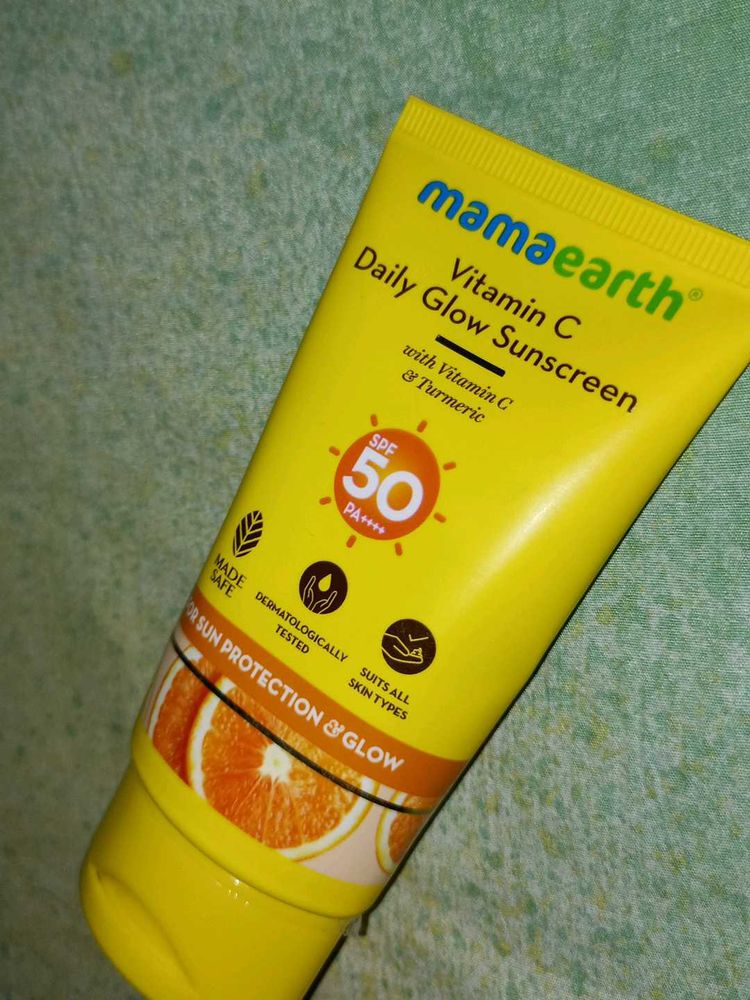 Mamaearth vitamin c daily glow sunscreen