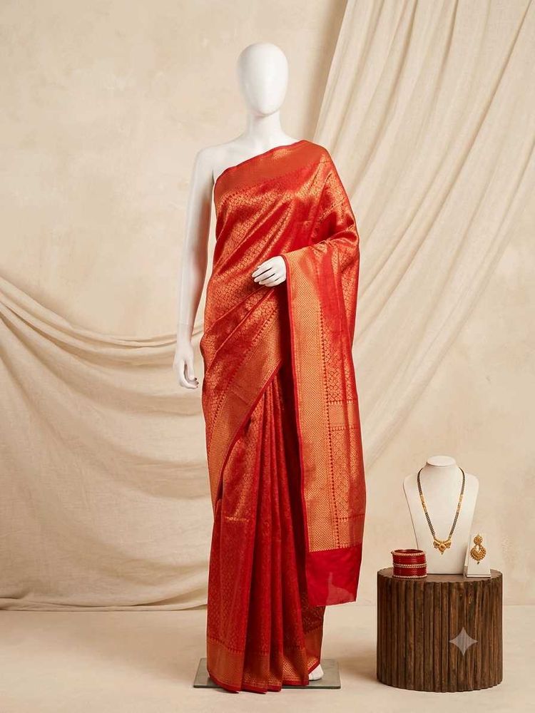Beautiful and Elegant Silk Saree 🤩