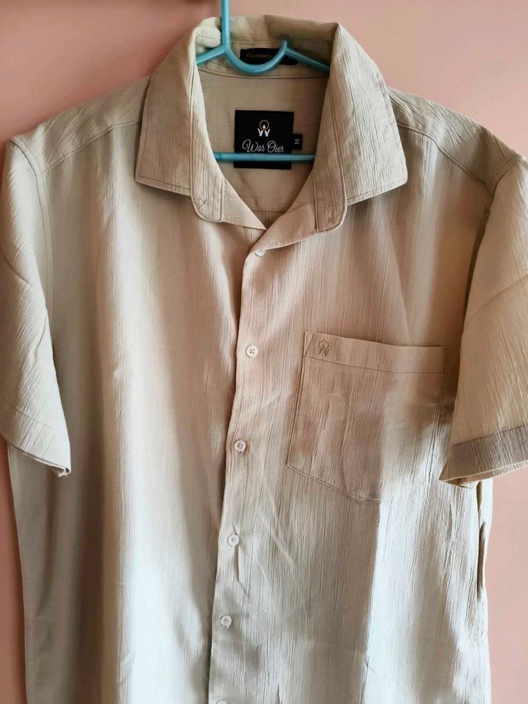 Men's Short Sleeve Button-Up Shirt