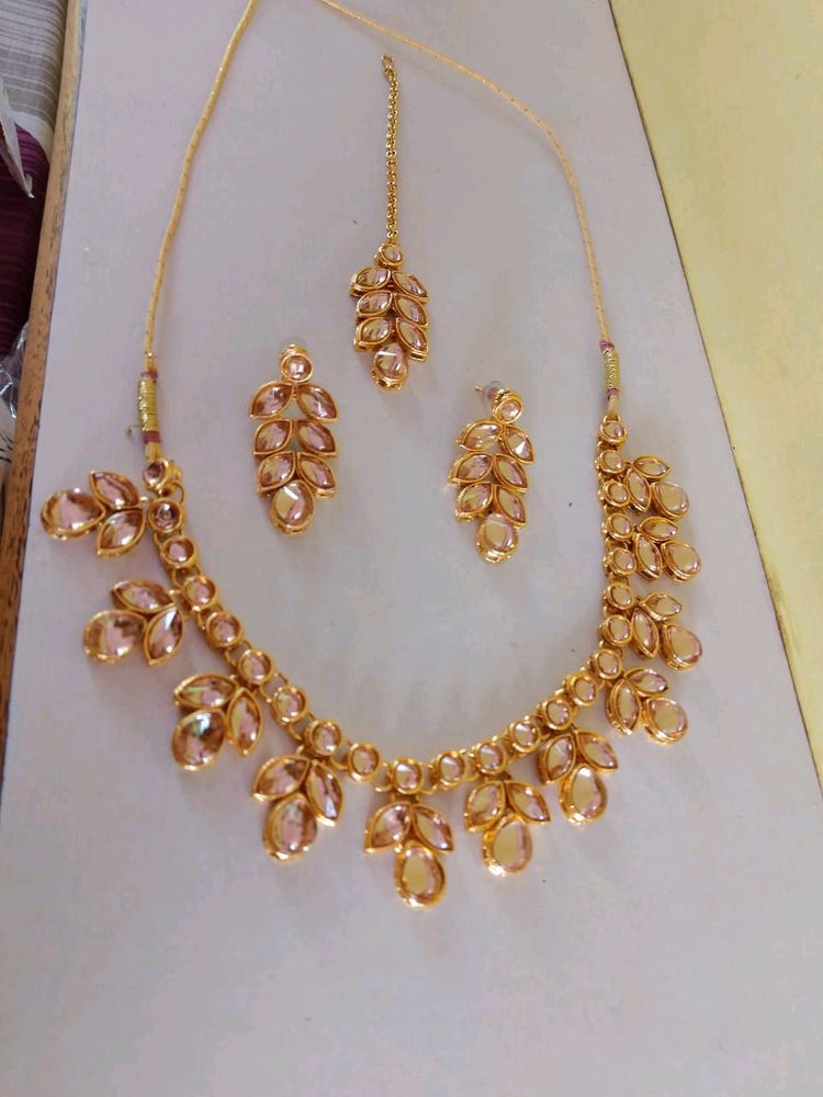Gold-tone Leaf Design Jewelry Set