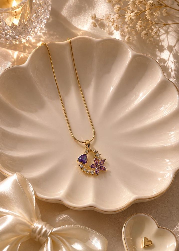 Elegant Flower &amp; Heart Pendant Necklace