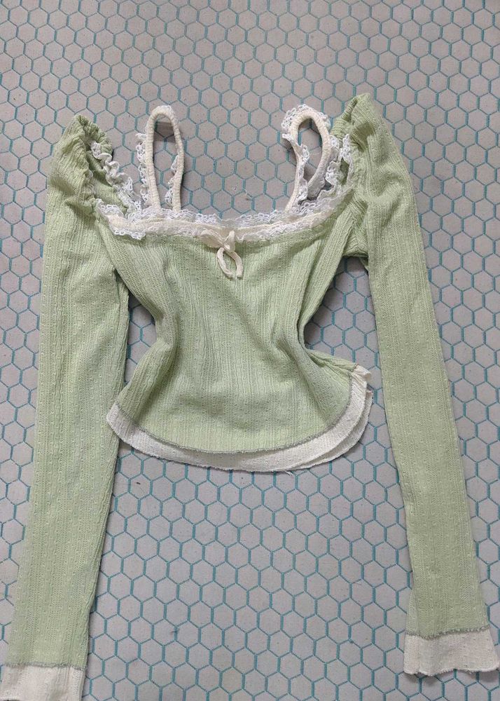 Cute Lace green   korean top