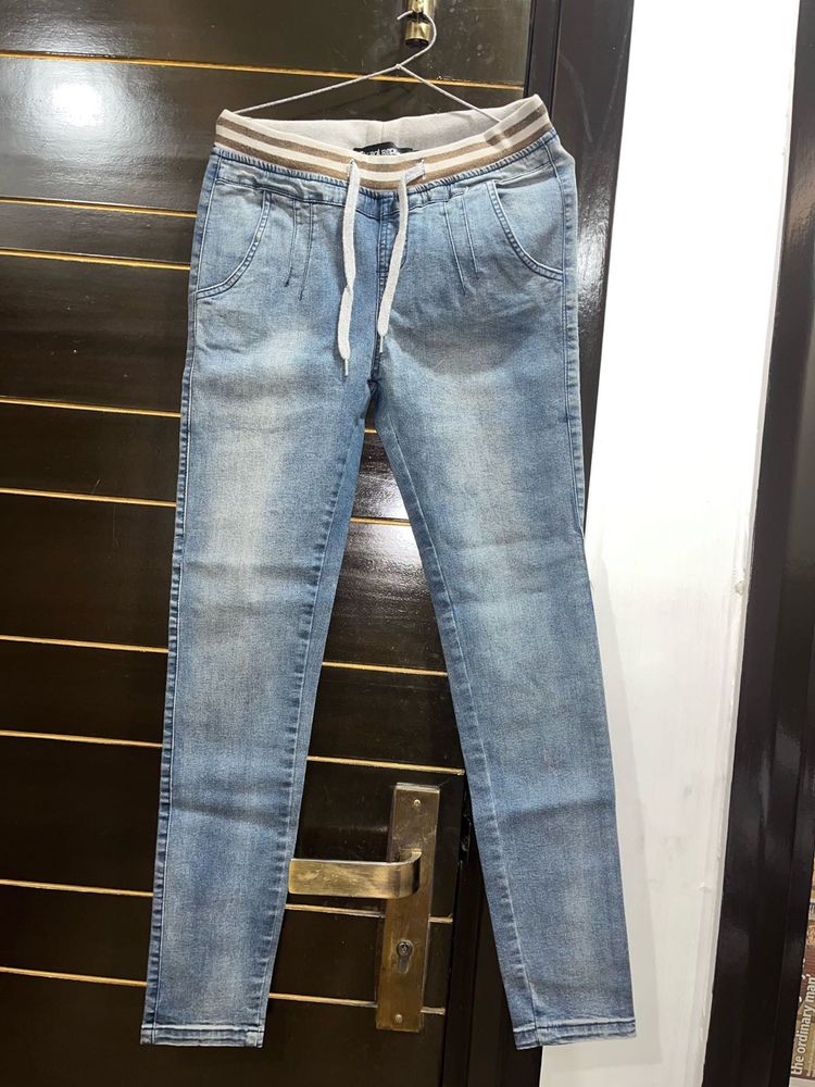 Light Wash Jogger Jeans