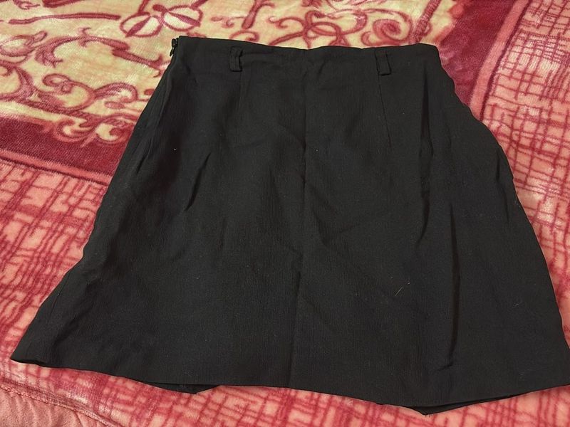 Classic Black Mini Skirt