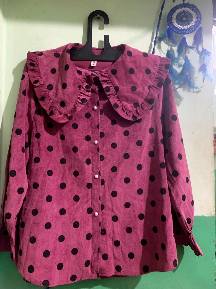 beutiful polka dot shirt 🦋