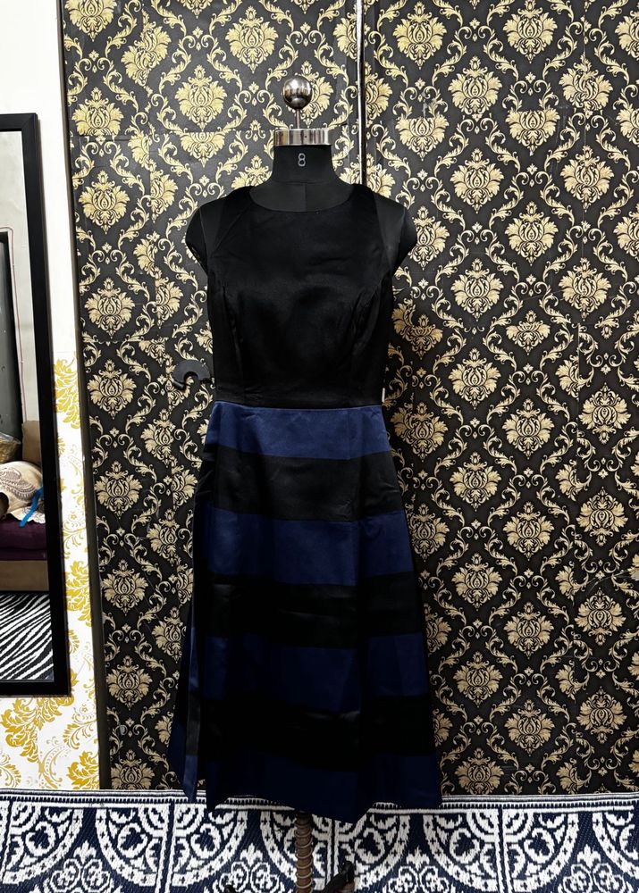 Chic Black &amp; Blue Striped Dress