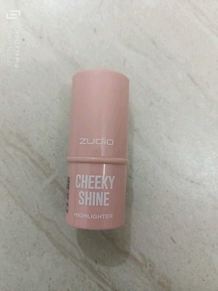 Zudio Cheeky Shine Highlighter Stick