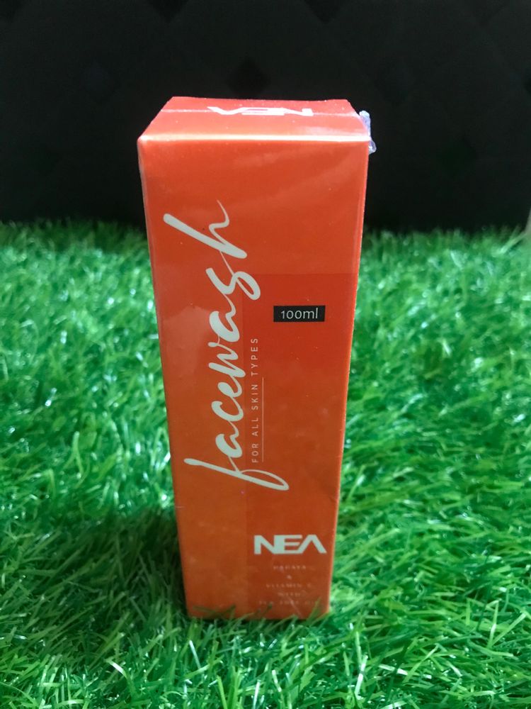 Nea Papaya, Vitamin C &amp; Tea Tree Oil For Hydrating &amp; Glowing Skin Face Wash (100 Ml)