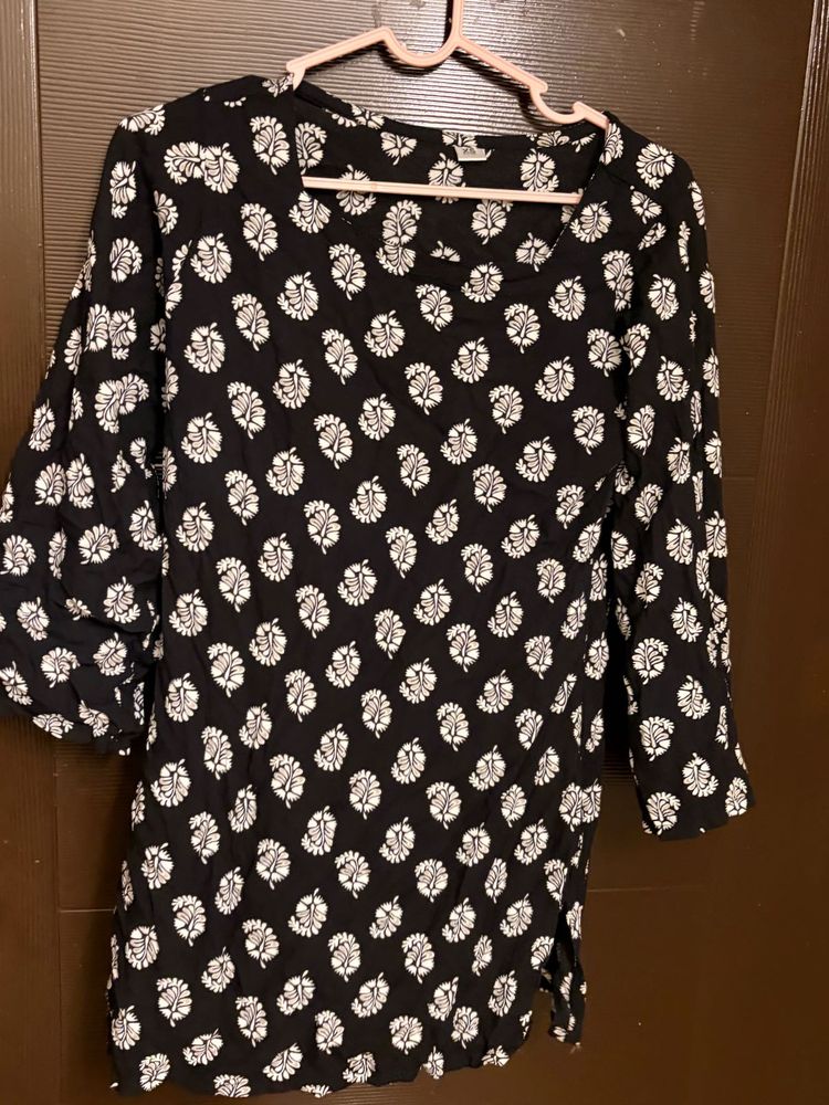 Black &amp; White Floral Print Kurta