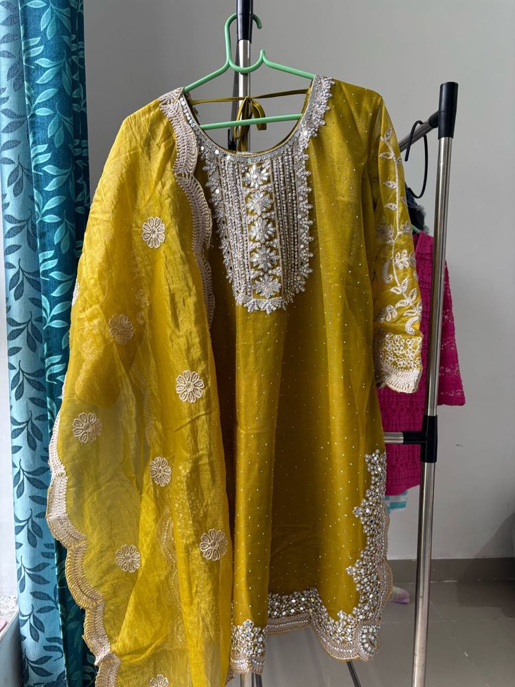 Beautiful Mustard Yellow Kurta Set