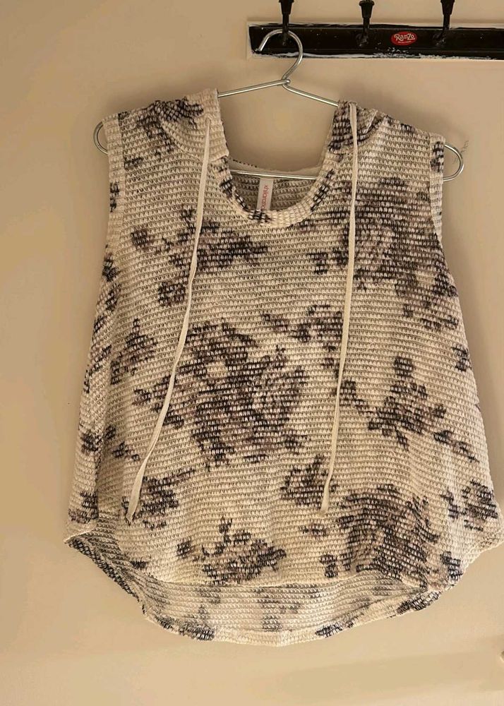 Sleeveless Floral Print Top