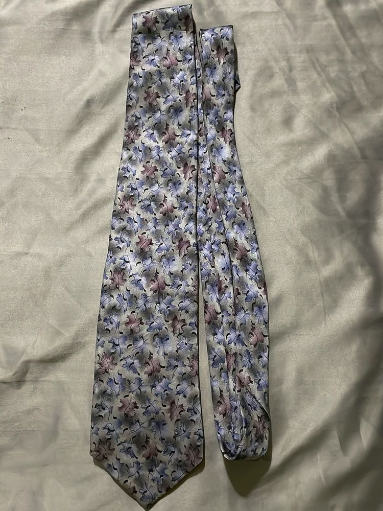 Floral Pattern Necktie