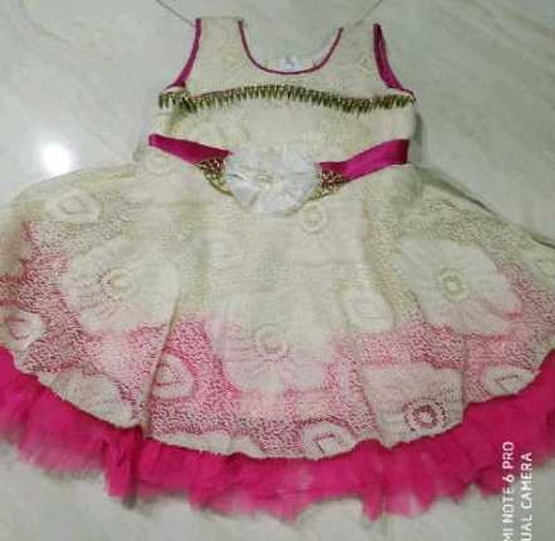 Elegant Lace Dress with Tulle Skirt