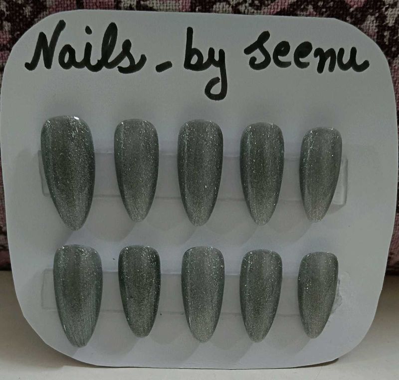 Attractive Press On Nails 💅