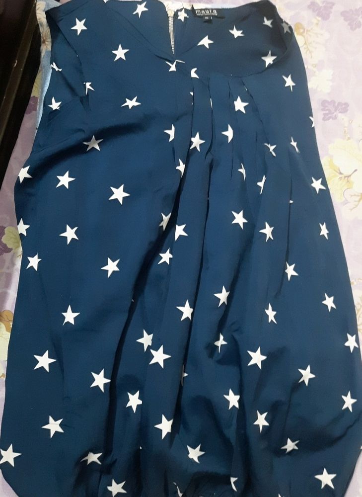 Mayra Top With Zip at The Back
