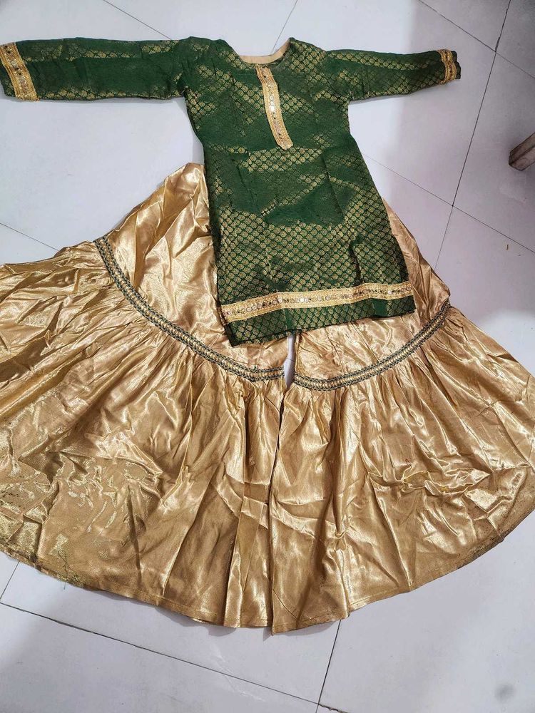 Elegant Green Kurta with Golden Gharara