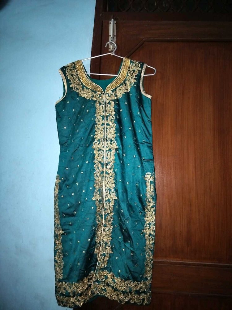 Emerald Green Kurta Set with Gold Embroidery