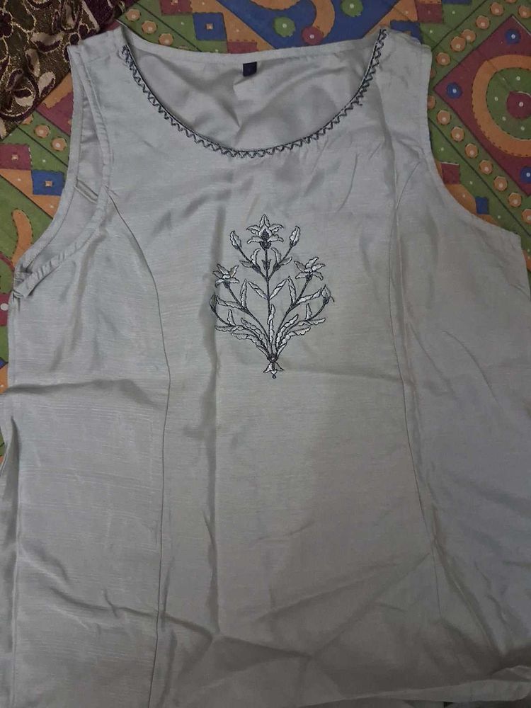 Elegant Embroidered Long Anarkali Top