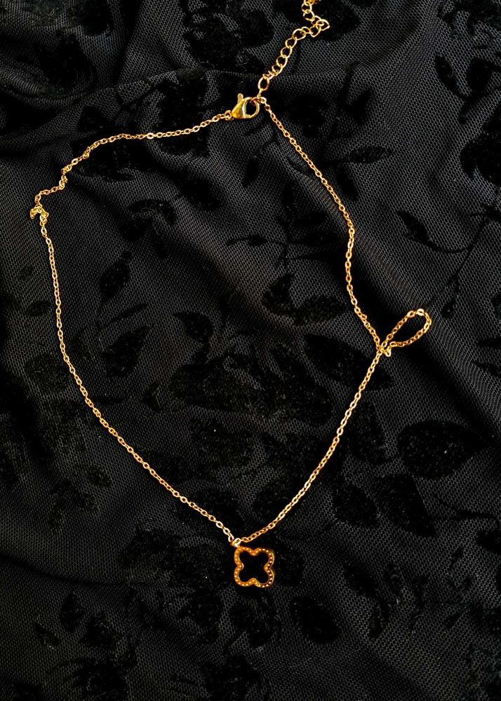 Gold Clover Necklace