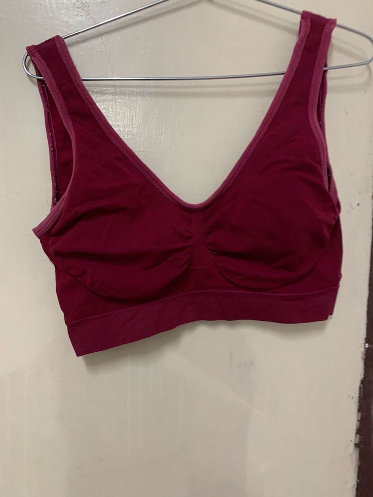 sports bra