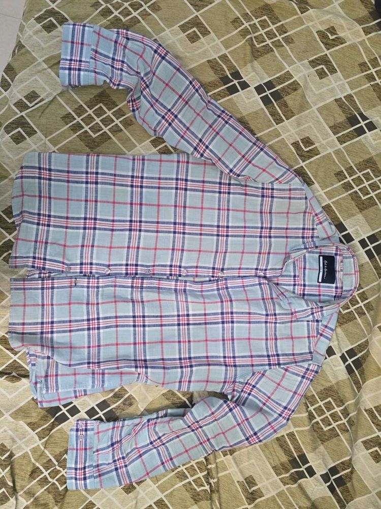 Men's Plaid Button-Up Shirt