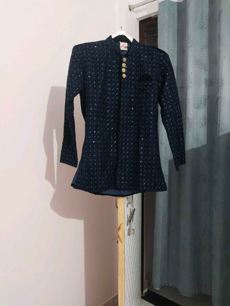 Men's Embroidered Kurta
