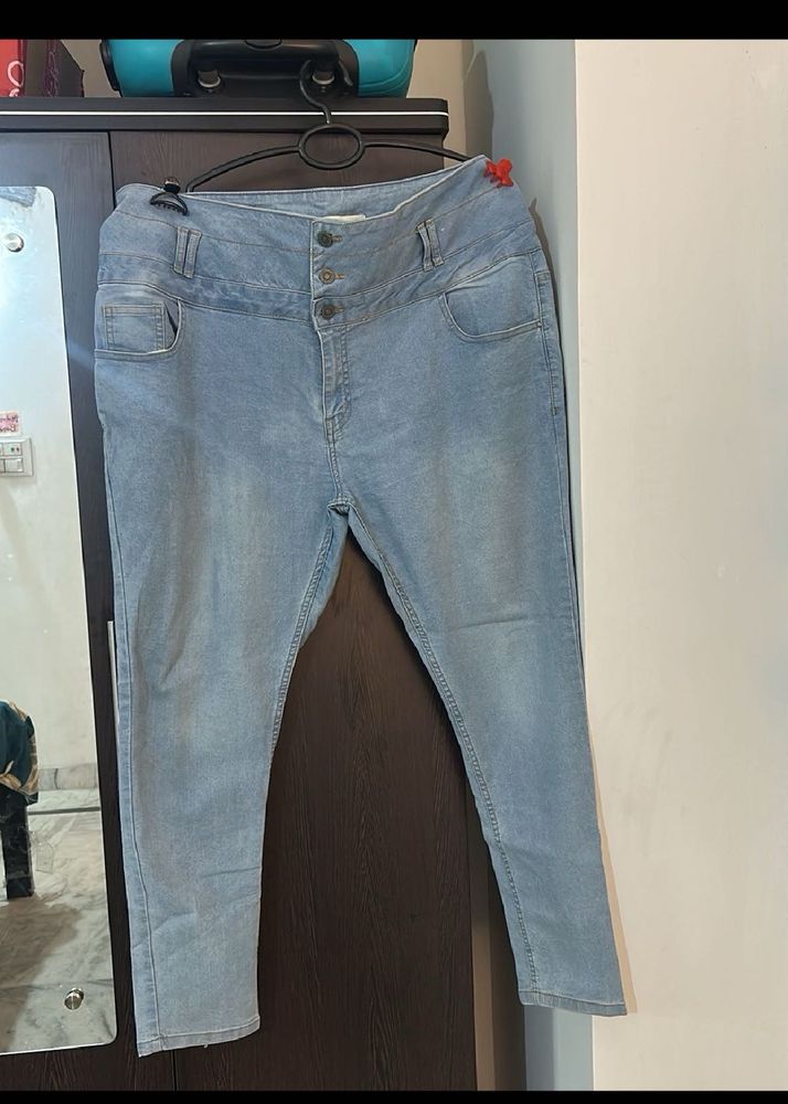 Max High Waisted Light Wash Jeans