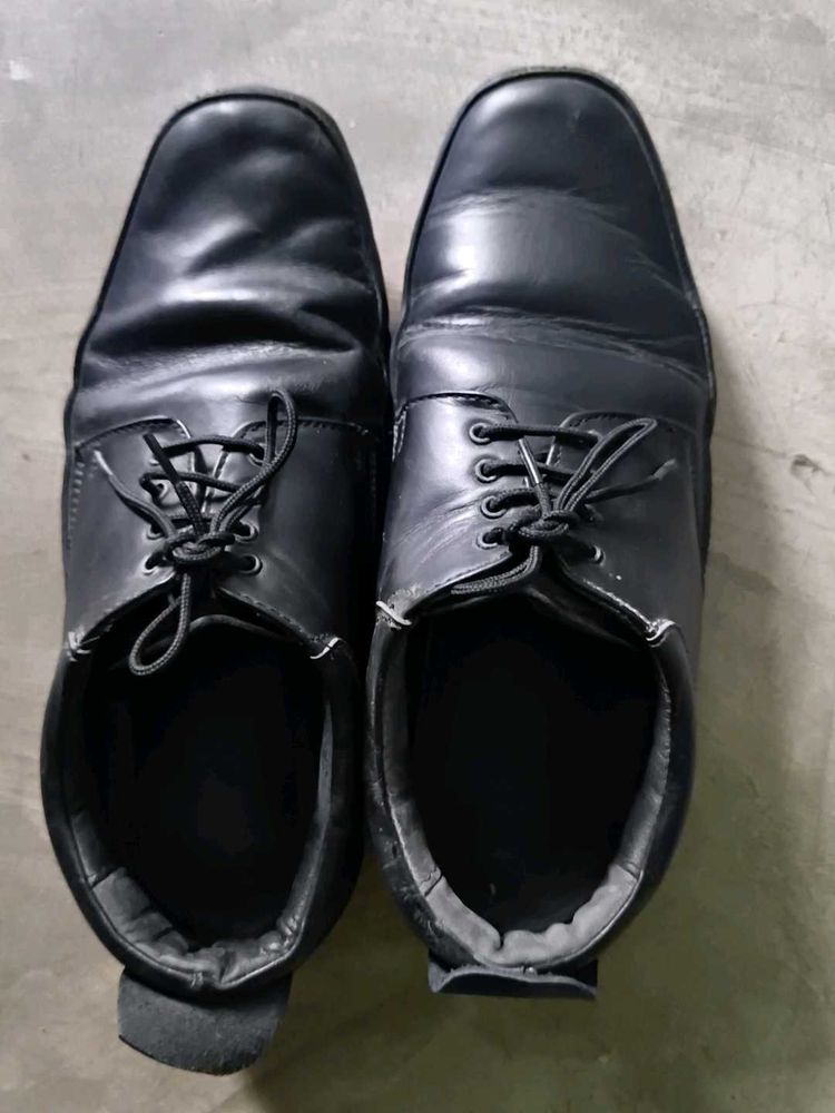 Classic Black Leather Oxford Shoes