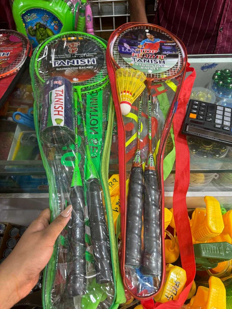 BADMINTON RACKET WITH FLOWER