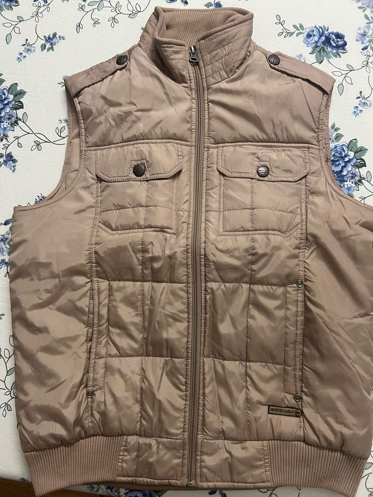 Men's Padded Half sleeve Jacket