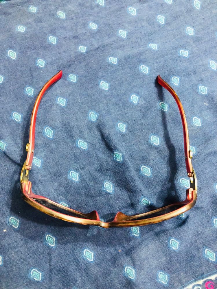 black goggle/chasma/glasses/sunwear/spectacles