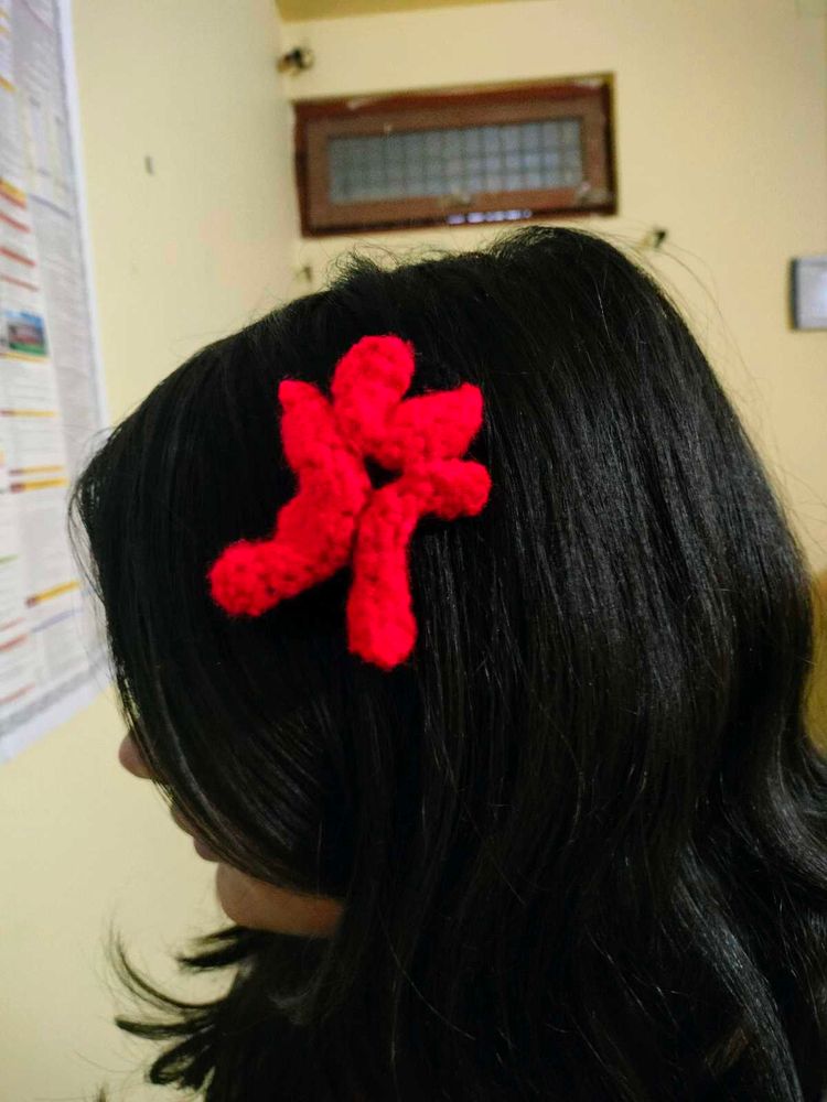 Red angry 💢 Hair Clip