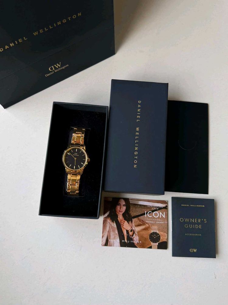 Daniel Wellington Gold Watch