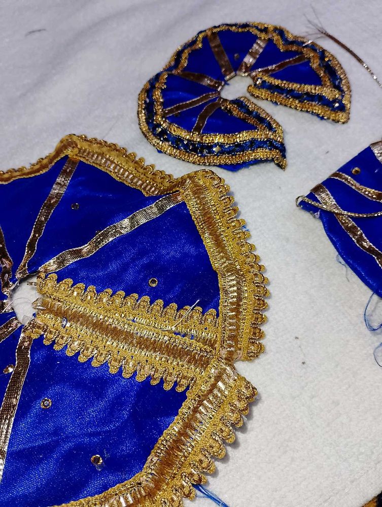 krishna ji and matai dres