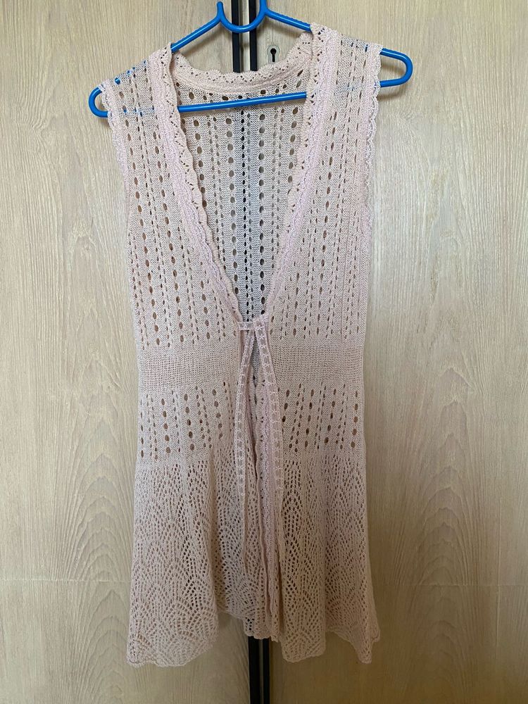 🌸☺️ Super cute and feminine Cardigan Vest