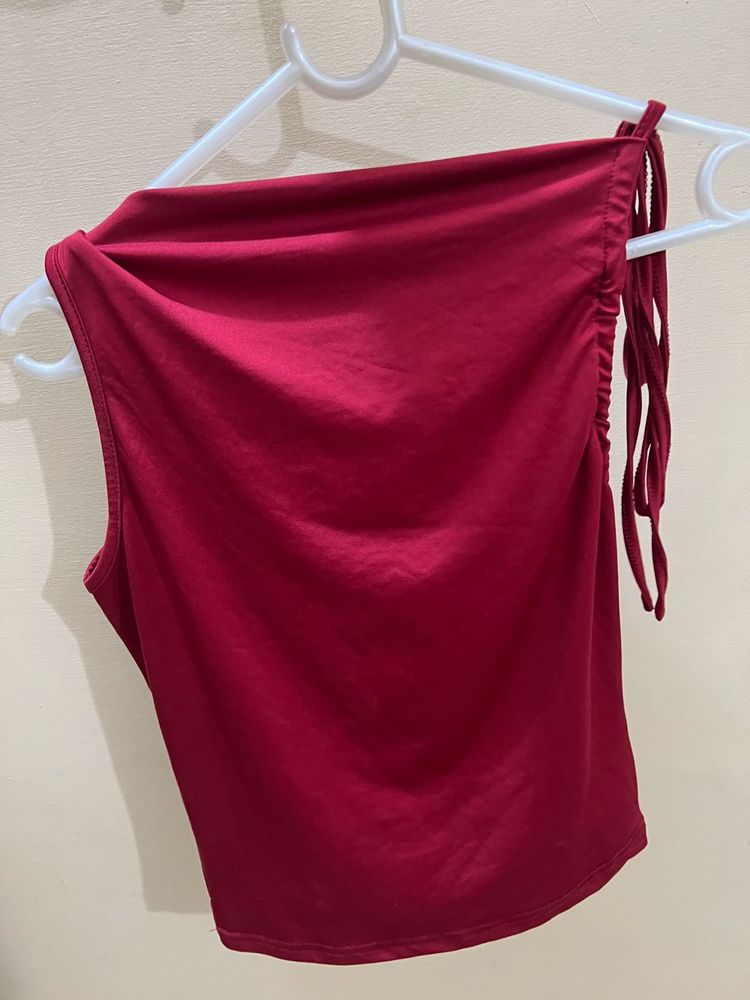 Stylish Red tie Shoulder Ruched Top