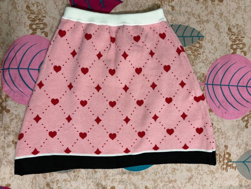 Cute Pink Heart Pattern Skirt
