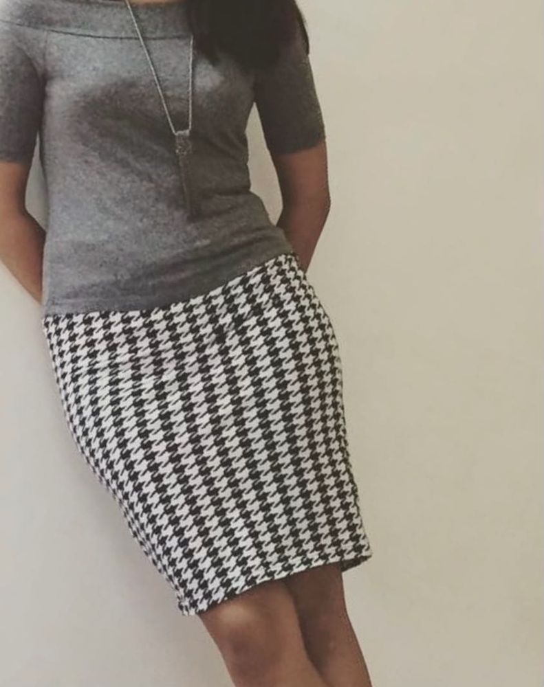 Houndstooth Print Skirt