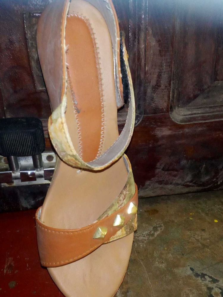 Elegant Heels 👠