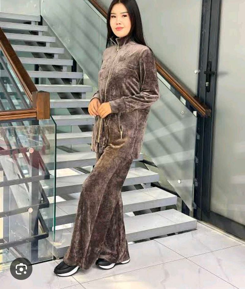 Velvet stylish trac suit 👍👍