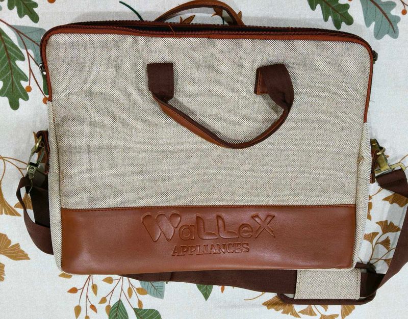 Laptop bag light weight