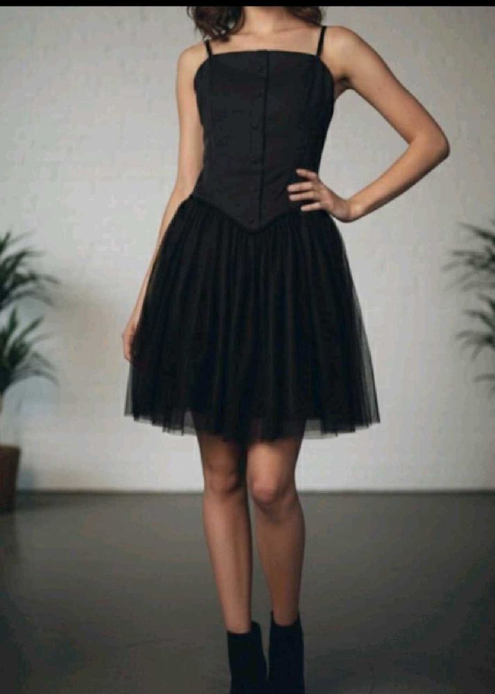 Black Dress - Stylish &amp; Chic