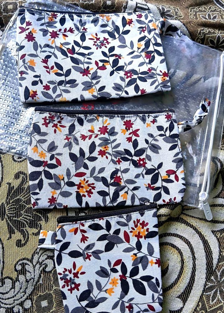 New Floral Print Cosmetic Pouches Set Of 3