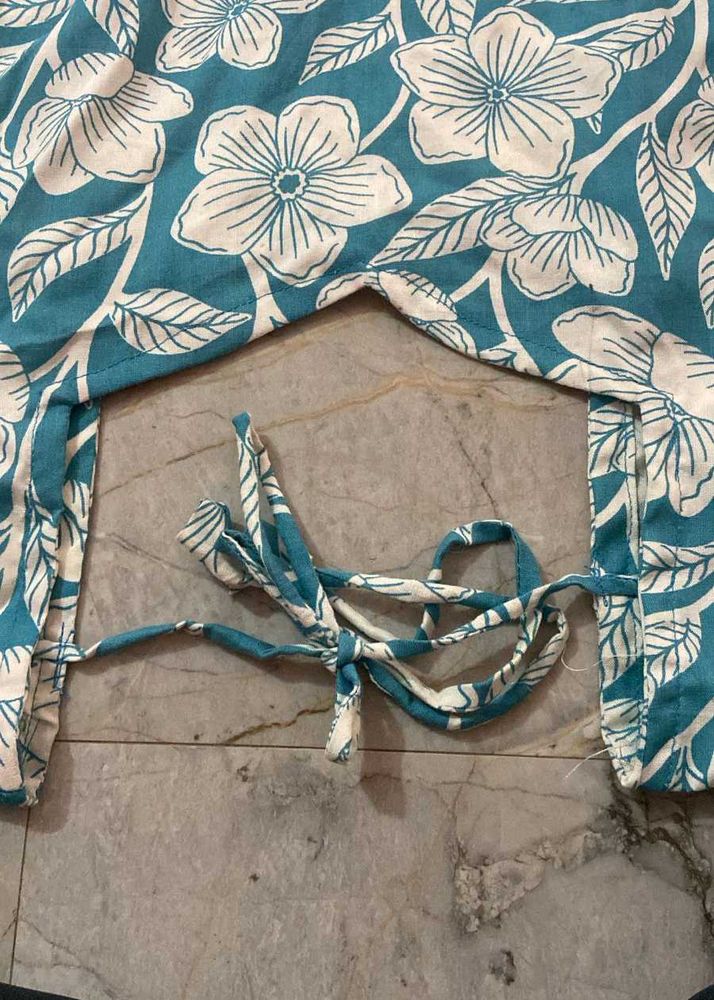 Floral Print Short kurti 🩵